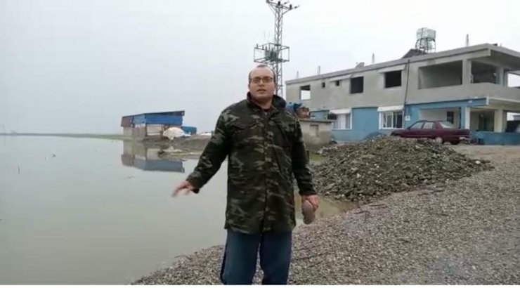 Hatay'da sağanak yaşamı olumsuz etkiledi, tarlalar su altında kaldı