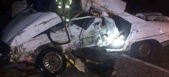 Muğla’da tır ile otomobil çarpıştı: 2 ölü, 1 yaralı