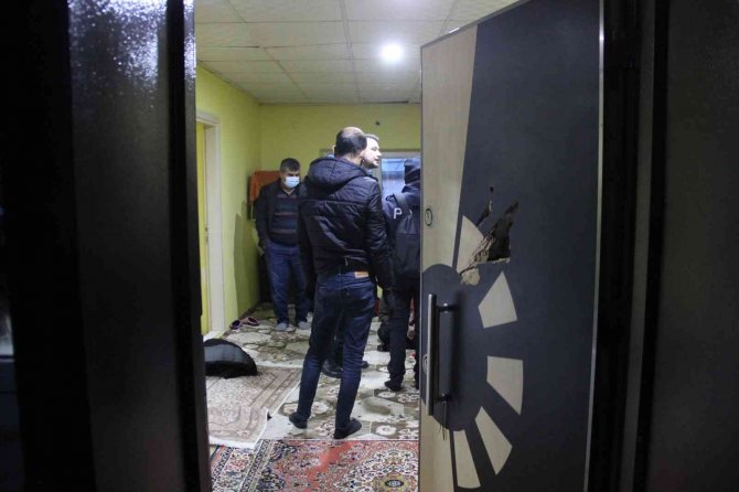 Uyuşturucu satıcılarına şafak operasyonu