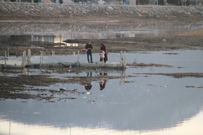 Beyşehir Gölü'nde kuraklıkla oluşan adacıklar, kış yağışlarıyla su altında kaldı
