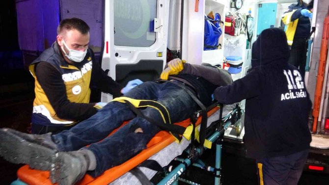 Otomobil bakım yapan işçilerin arasına daldı: 6 yaralı