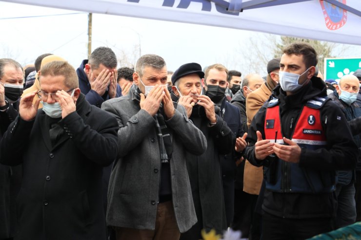 Annesi avukat Dilara'yı 'Katiline mi aşık oldun yavrum' diyerek uğurladı