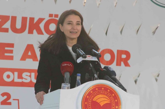 Bakan Pakdemirli: “Kılıçdaroğlu dönsün kendine baksın, kendisi bizatihi Kandil’in sözcüsüdür”