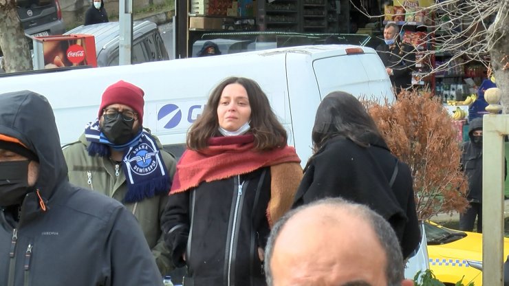 Bolu'daki trafik kazasında ölen aile üyeleri İstanbul'da toprağa verildi  