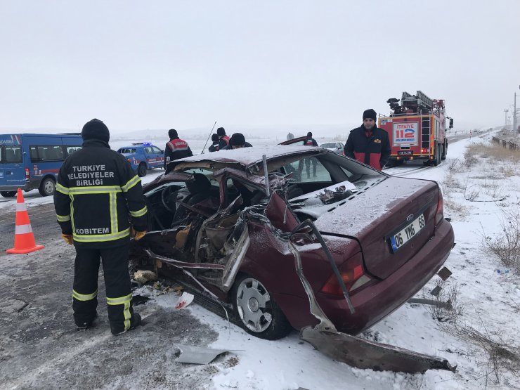 'Buzlanma' kazası: 4 yaralı