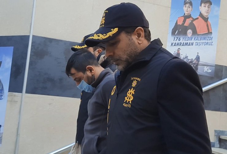 Hırsızları durduramayan güvenlik görevlisi o anları kaydetti