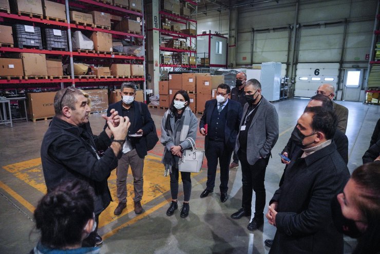 Kendi kargo uçağını üretecekler!