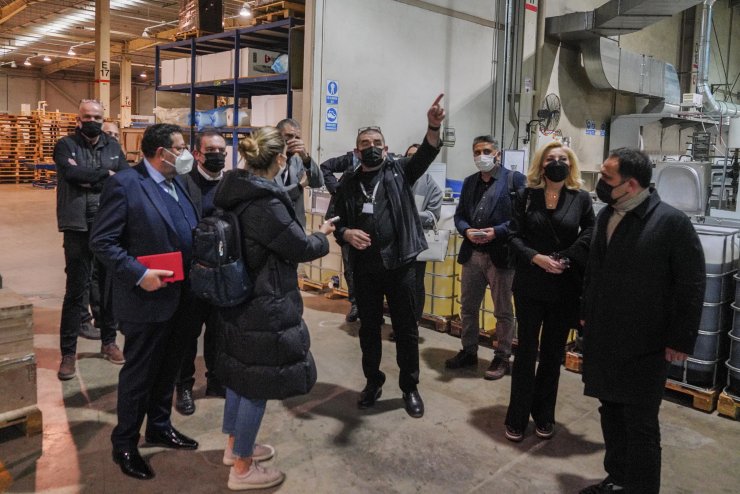 Kendi kargo uçağını üretecekler!