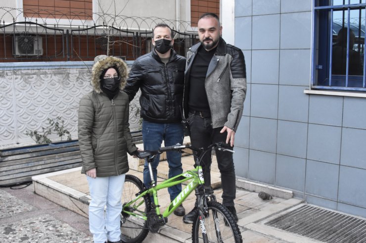 Konya'da 9'uncu sınıf öğrencisi çalınan bisikletine kavuştu