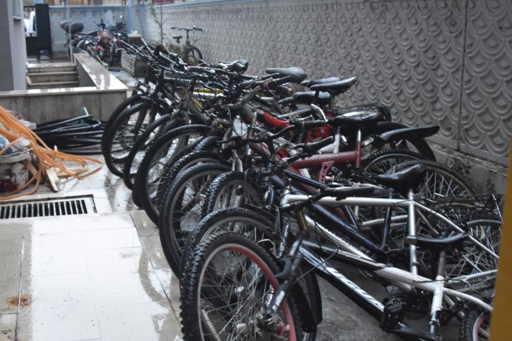 Konya'da 9'uncu sınıf öğrencisi çalınan bisikletine kavuştu