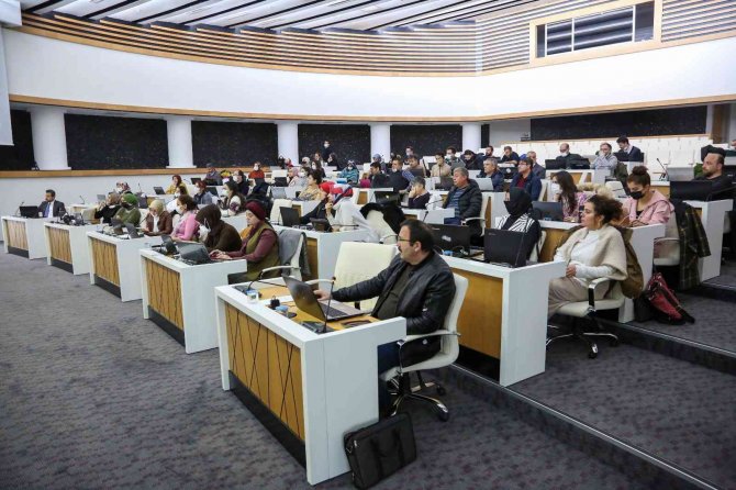 Meram’da eğitimcilere proje yazma eğitimi verildi