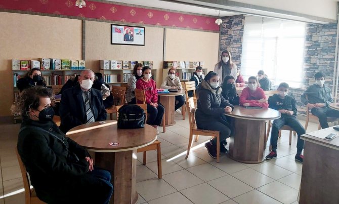 Öğrencilere verem mikrobu anlatıldı