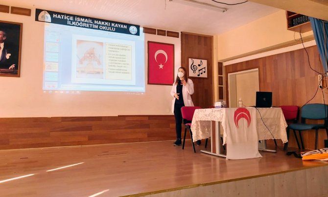 Öğrencilere verem mikrobu anlatıldı