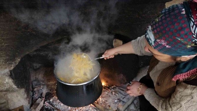 Para etmeyen narenciye şekerleme oldu, kilosu 200 TL