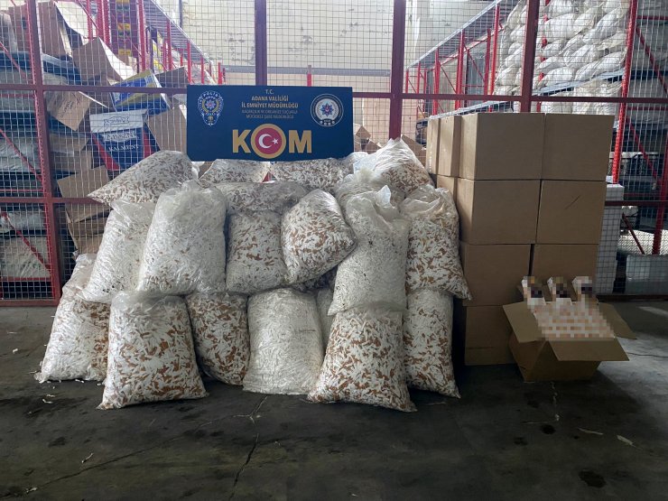 Sigara imalathanesine çevrilen 3 eve baskın