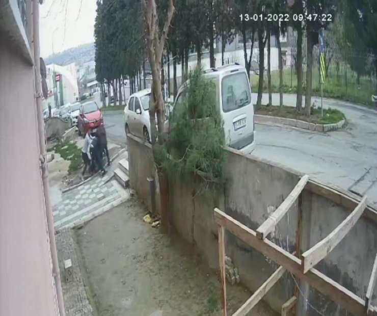 Elektriği kesmeye gelen görevlilere 'mınçıkalı' dayak 