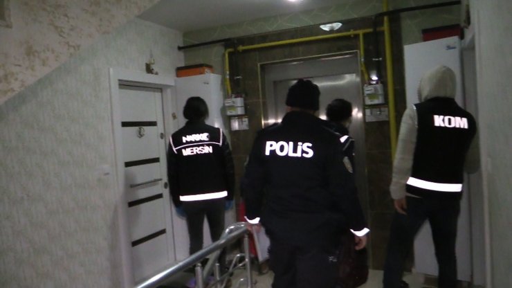 Kaçakçı ve tefecilere operasyon: 12 gözaltı 