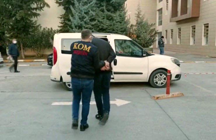 Kaçakçı ve tefecilere operasyon: 12 gözaltı 