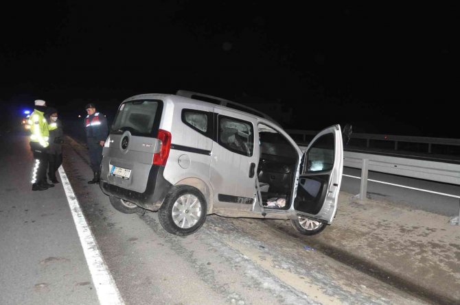 Karaman’da yola çıkan kedi kazaya neden oldu: 1 ölü, 3 yaralı