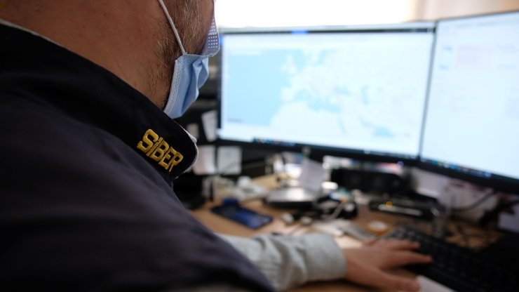 Konya polisinden 'sanal devriye'