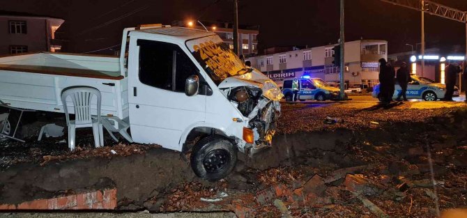 Pozitif olduğunu öğrenen tır sürücüsü kaza yaptı