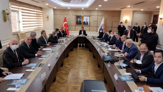 Bakan Kurum: Gece gündüz çalışmaya devam edeceğiz