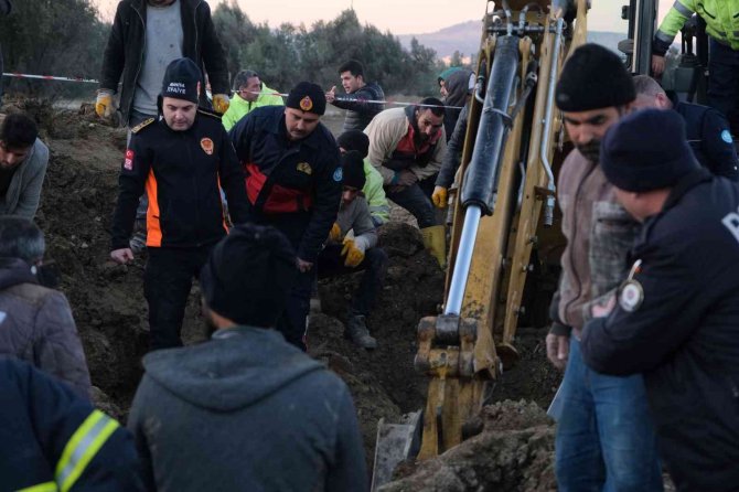 Göçük altında kalan işçinin cesedine ulaşıldı