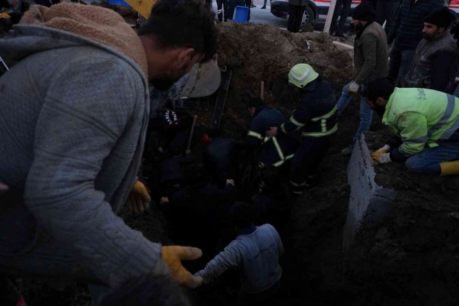 Göçük altında kalan işçinin cesedine ulaşıldı