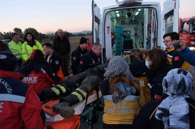 Göçük altında kalan işçinin cesedine ulaşıldı