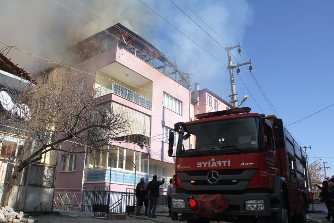 Görev yapan uzman çavuş, ev yangınında hayatını kaybetti