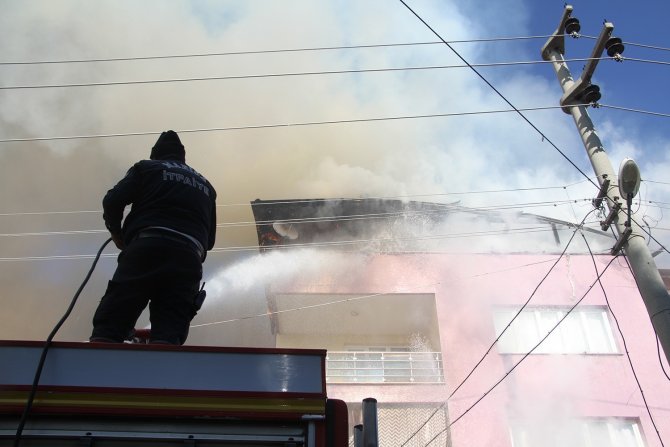 Görev yapan uzman çavuş, ev yangınında hayatını kaybetti
