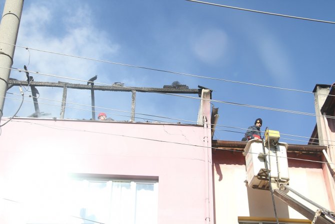 Görev yapan uzman çavuş, ev yangınında hayatını kaybetti