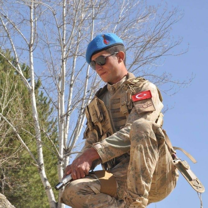 Görev yapan uzman çavuş, ev yangınında hayatını kaybetti