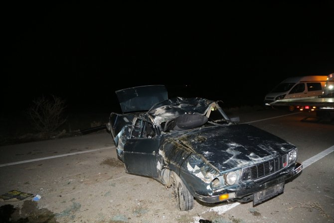 Konya'da ters dönen otomobildeki bir kişi öldü, 3 kişi yaralandı