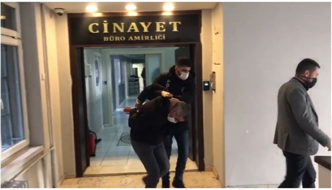 Husumetlisini çekiçle öldüren firari katil yakalandı