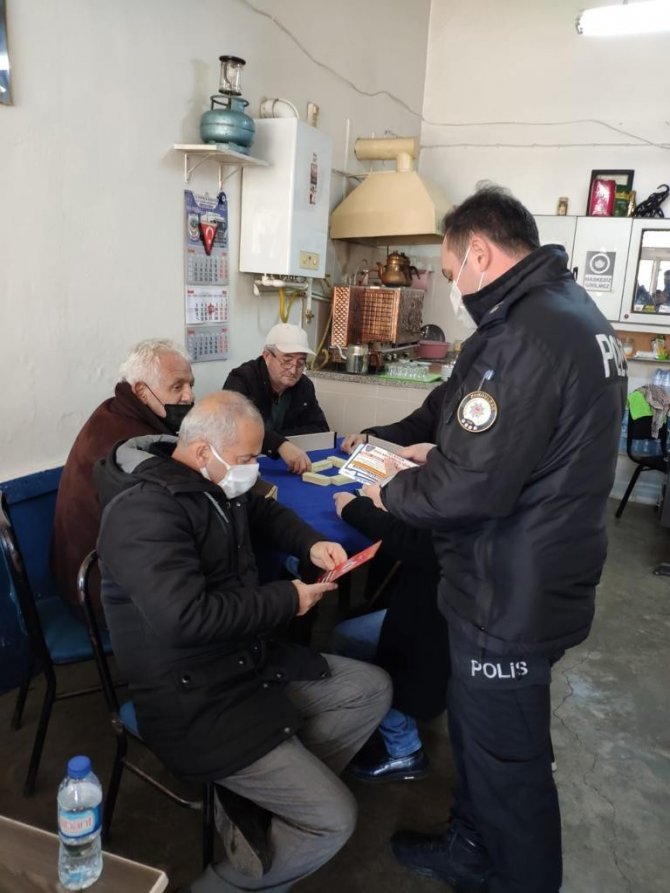 Polis dolandırıcılara karşı broşürle uyardı