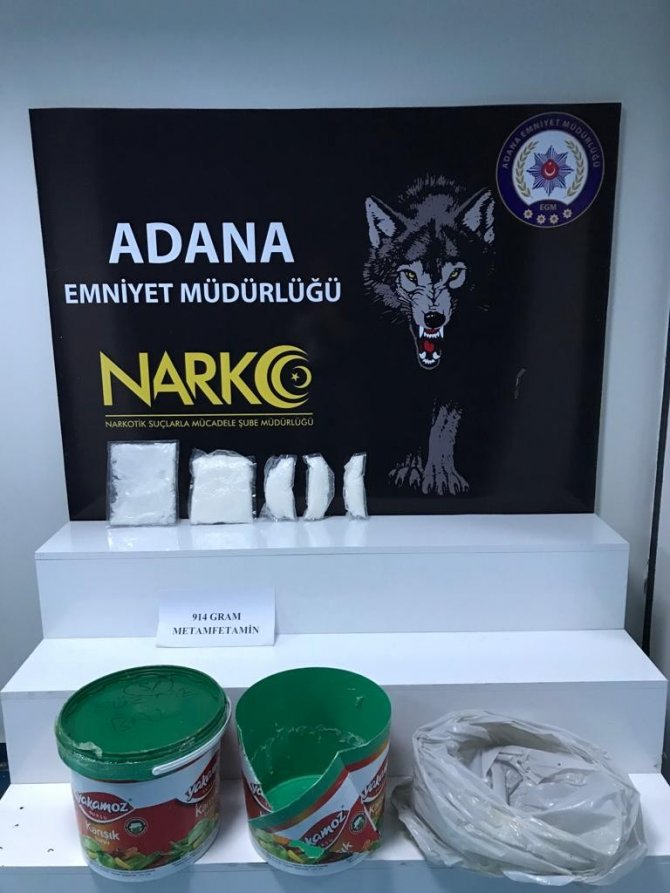 Bal kovasından uyuşturucu çıktı