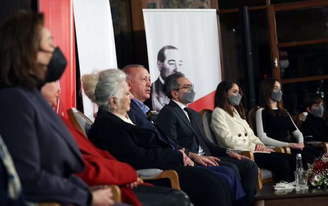 Cumhurbaşkanı Erdoğan: Alçak oyunları bozacak kararlılığa sahibiz!