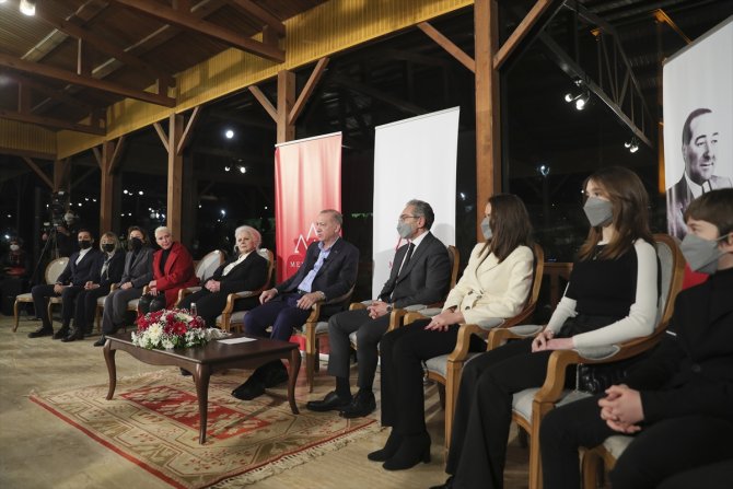 Cumhurbaşkanı Erdoğan: Alçak oyunları bozacak kararlılığa sahibiz!