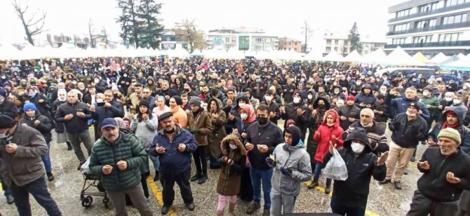 Horonu bırakıp Ahmet Çalık'a dua ettiler