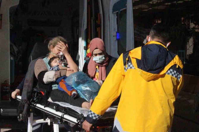 Karbonmonoksit gazından 11 kişi zehirlendi