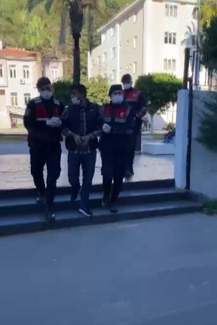 Operasyonda yakalanan suç makinesi jandarmaya ateş açtı, silah şans eseri ateş almadı