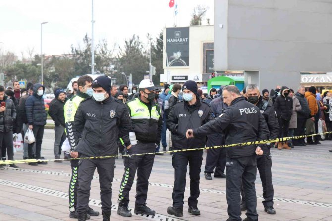 Şehir merkezinde şok olay, görenler oraya koştu