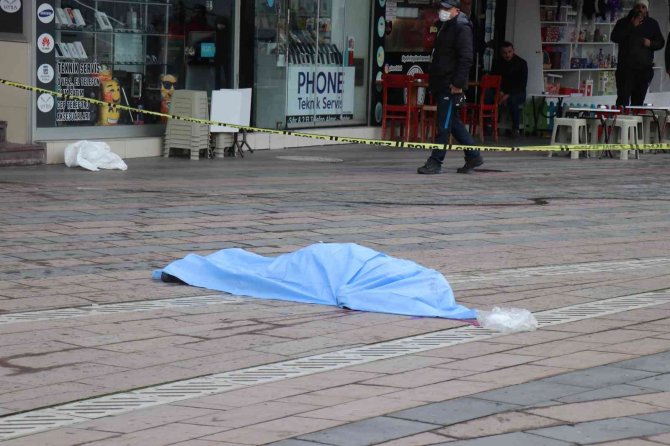 Şehir merkezinde şok olay, görenler oraya koştu