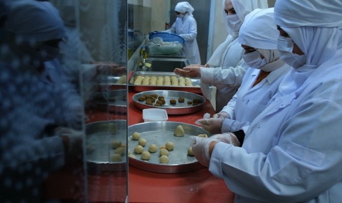 Tarım şehri Şanlıurfa’da kadınlar iş başında