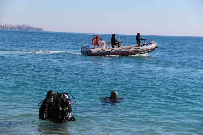 14 gündür haber alamadığı oğlunun, arama çalışmalarını gözyaşları içinde takip etti