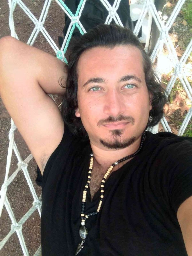 14 gündür haber alamadığı oğlunun, arama çalışmalarını gözyaşları içinde takip etti