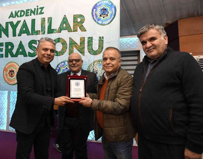 Antalya'daki Konyalılardan arabaşı gecesi