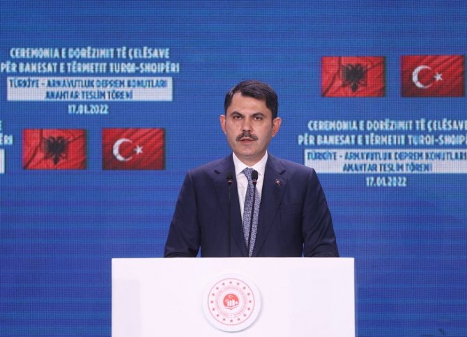 Bakan Kurum: “Arnavutluklu kardeşlerimizin yaralarını sarmak için seferberlik ruhu ile hareket ettik”