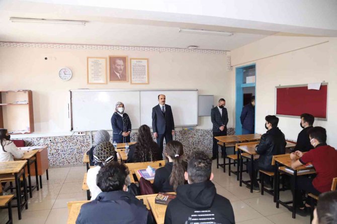 Başkan Altay: “Öğrencilerimizin yerel yönetimlere katkısı çok önemli”